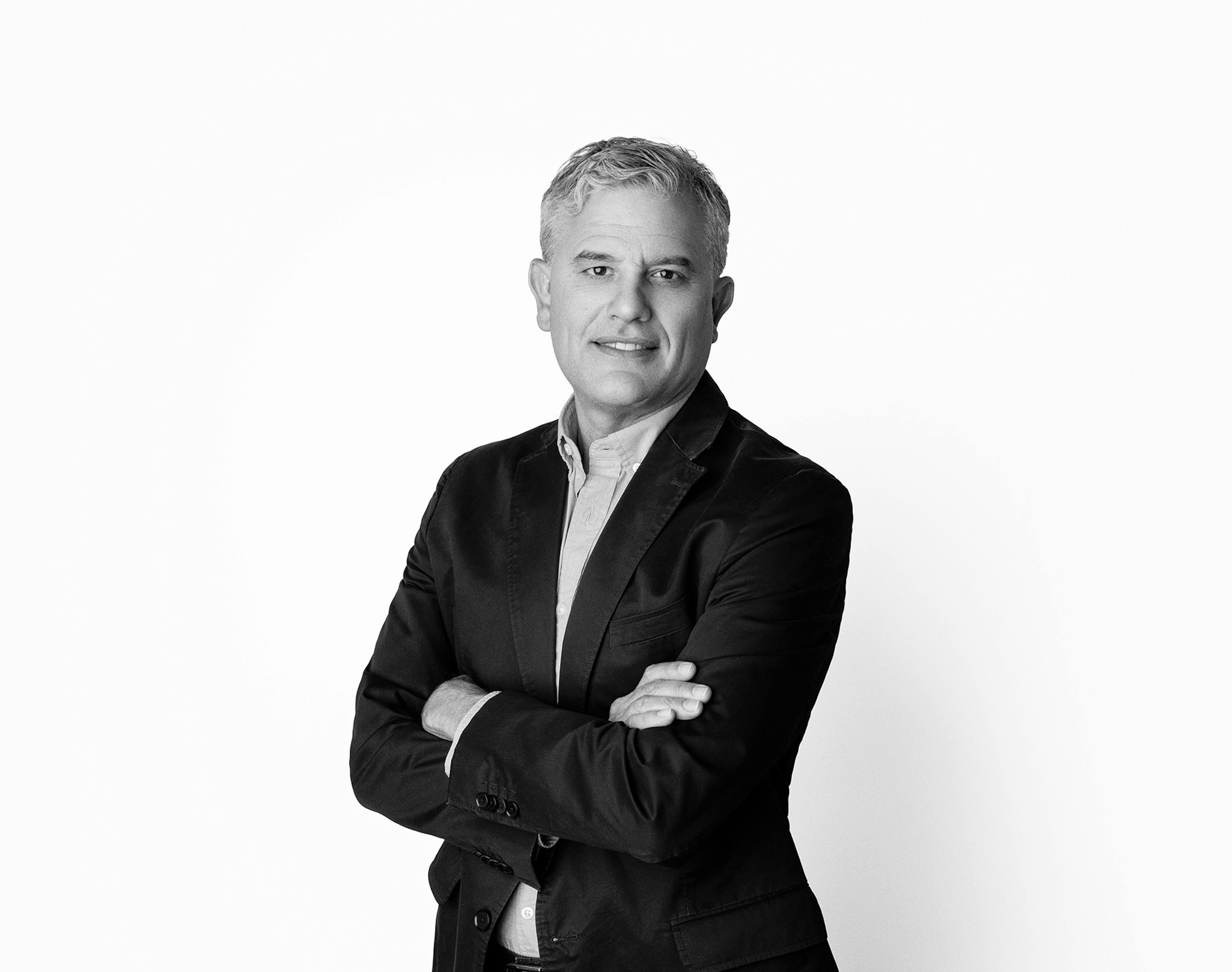 Hastings 10 25 0089 Edit BW 128x101