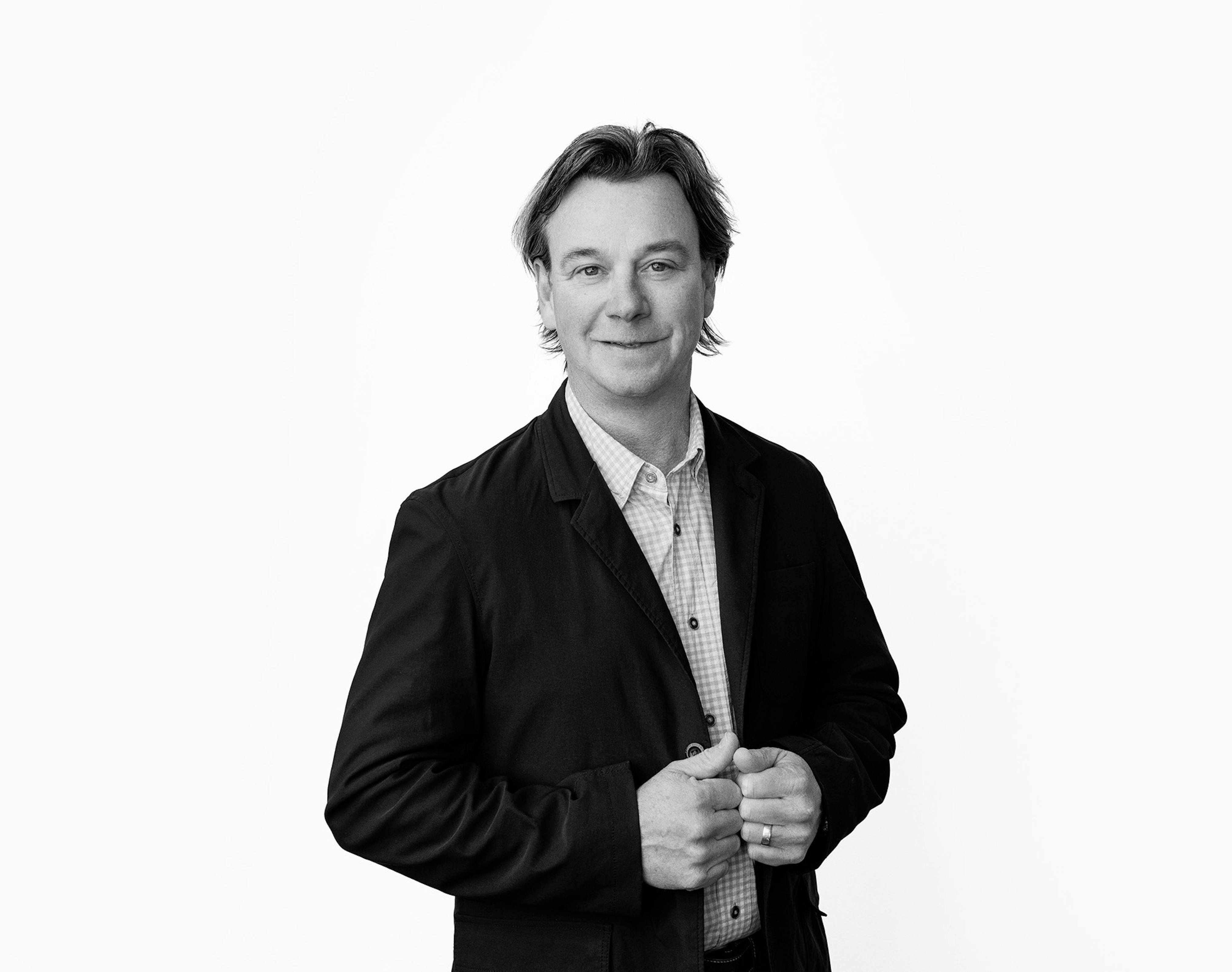 Hastings 1 25 0411 Edit BW 128x101