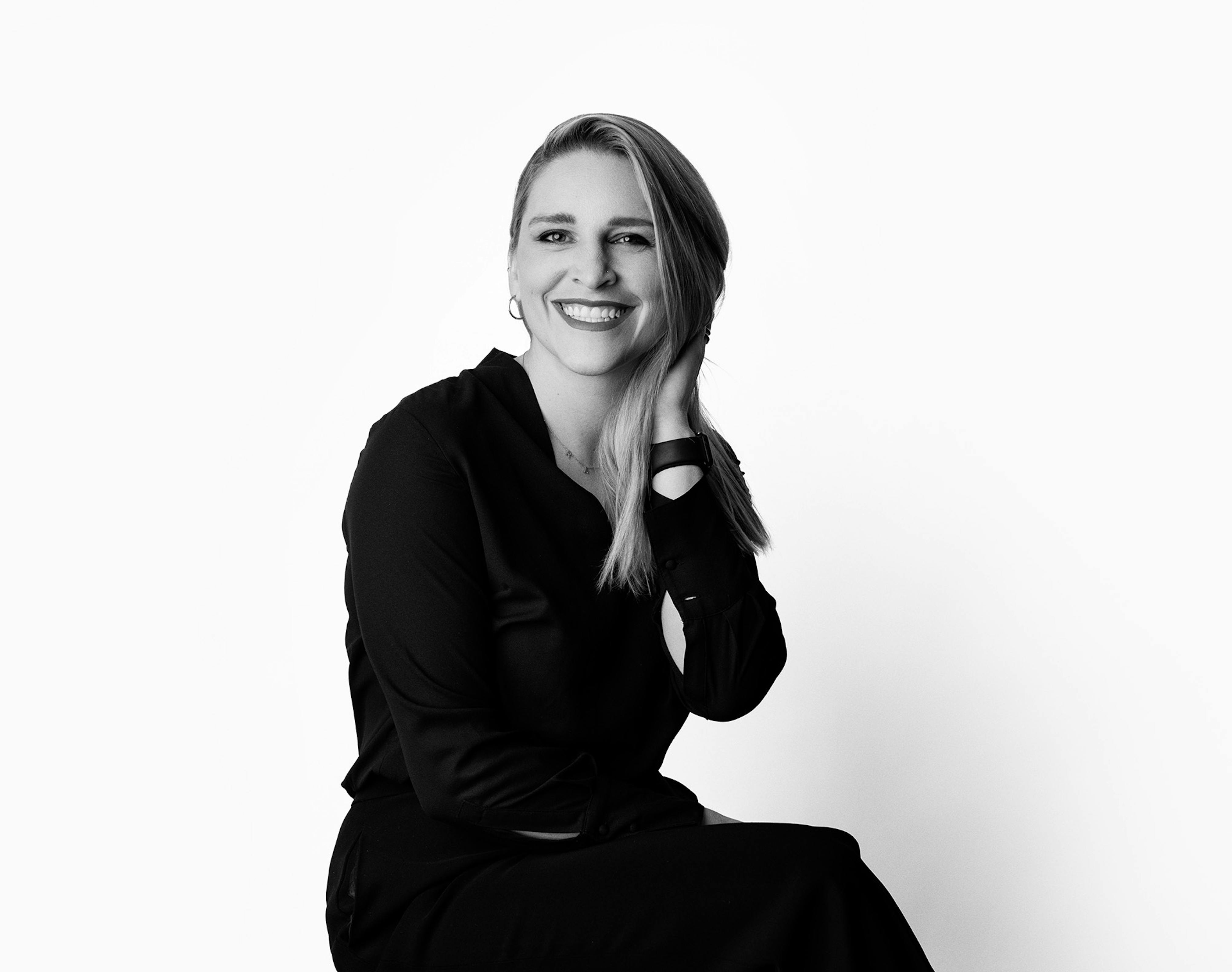 Sarah 009 BW 128x101